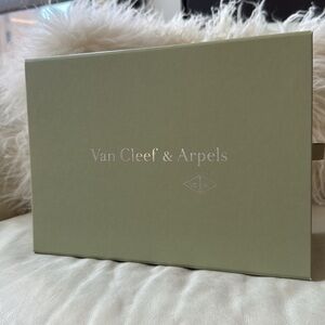 Van Cleef & Arpels Large Empty Box